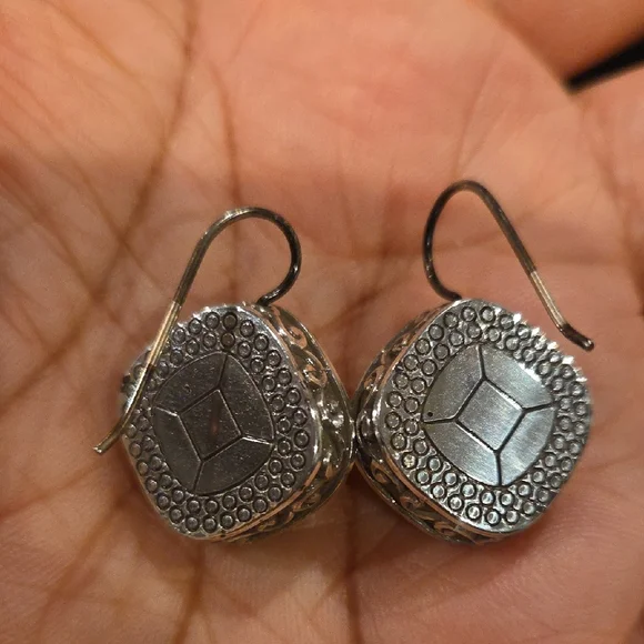 Brighton Silver Earrings with Black Gemstone - Picture 2 of 4